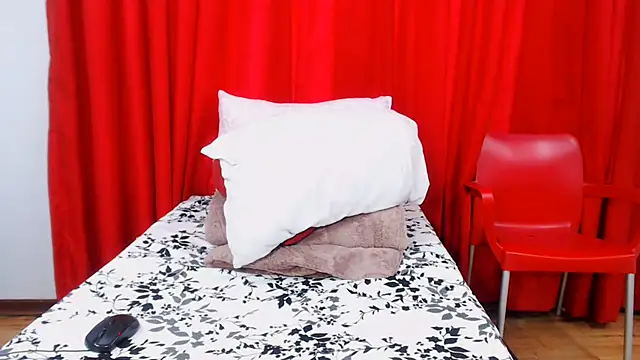 sexybustyboobs - SexyBustyBoobs's free webcam - UK Sex Cams