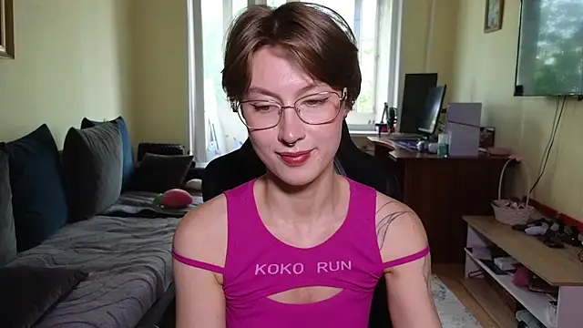 MalvinaBlum live cam on StripChat
