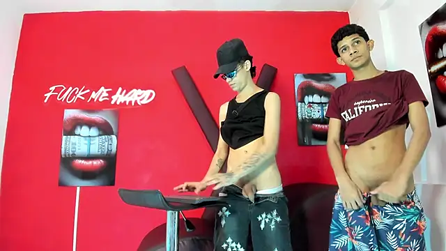 TWINKS_BOYSX live cam on StripChat