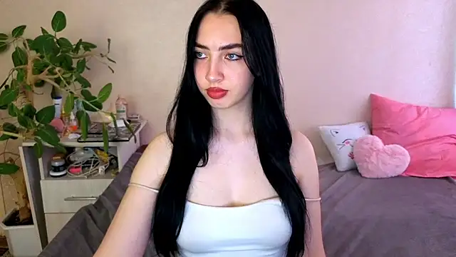 wildkittenx_ (F teen) - blowjob