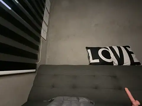 wild_apple69 webcam