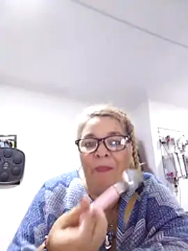 momismilf544 webcam