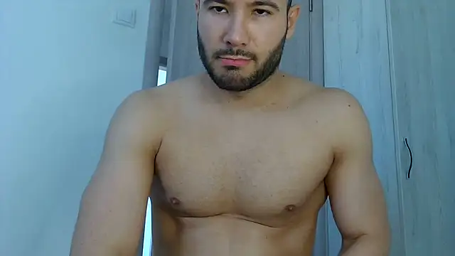 Justynn1 webcam