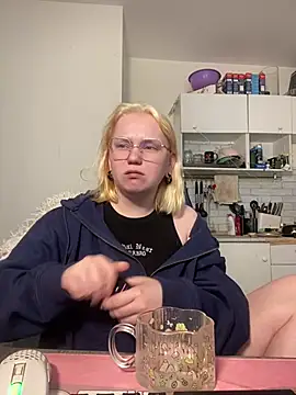 soft_focus live cam on StripChat