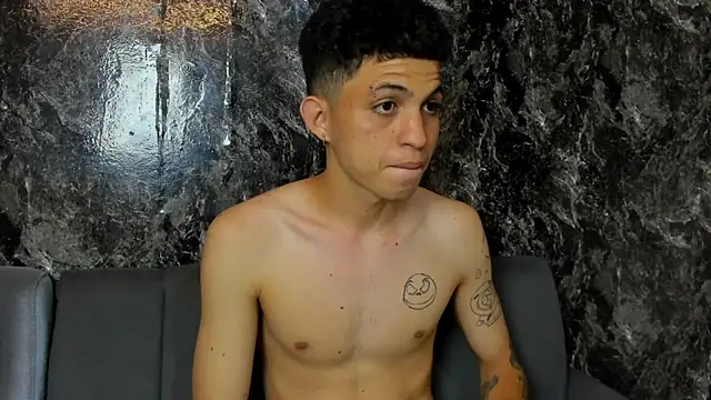 cameron_lux77 live cam on StripChat