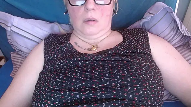 martachatte live cam on StripChat