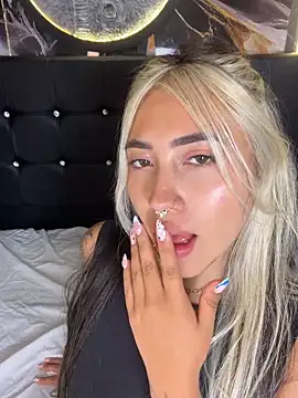 ManuelaVeeleez