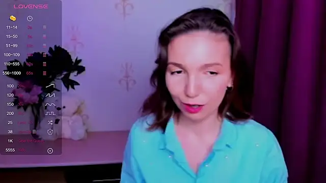 KindHazelHere_ webcam