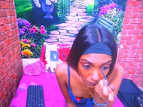 IndianPretty14u2Luv webcam