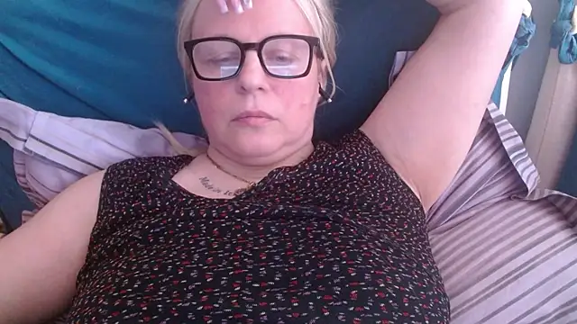 martachatte live cam on StripChat