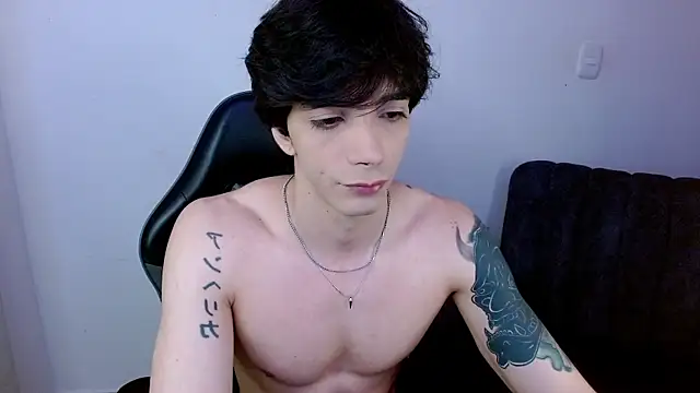 H3ll_B0I webcam