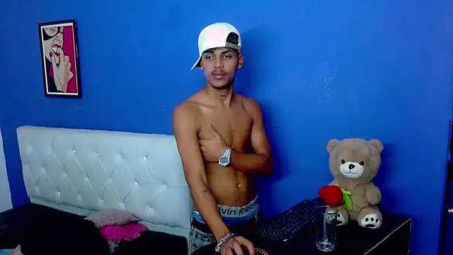 Angel_foxc13 webcam