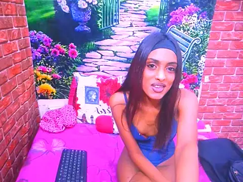 IndianPretty14u2Luv webcam