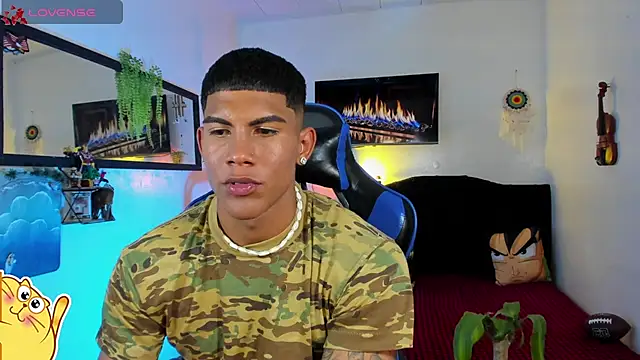 Damian_latinxxx live cam on StripChat