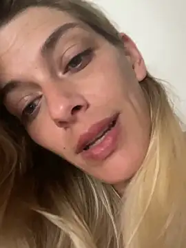Bellalolahot