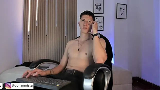 Dorianmistery2322_ webcam