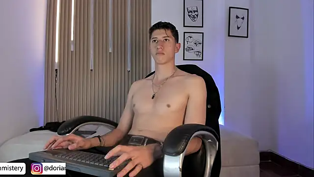 Dorianmistery2322_ webcam
