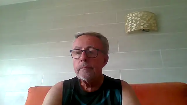 tuggy59 - Tuggy59's free webcam - UK Sex Cams