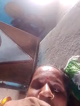 Anitarakkoli live sex cam