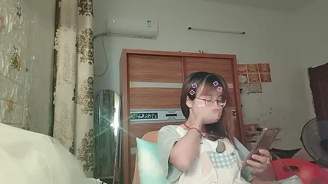 Lili_666 webcam