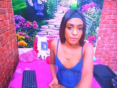 IndianPretty14u2Luv webcam