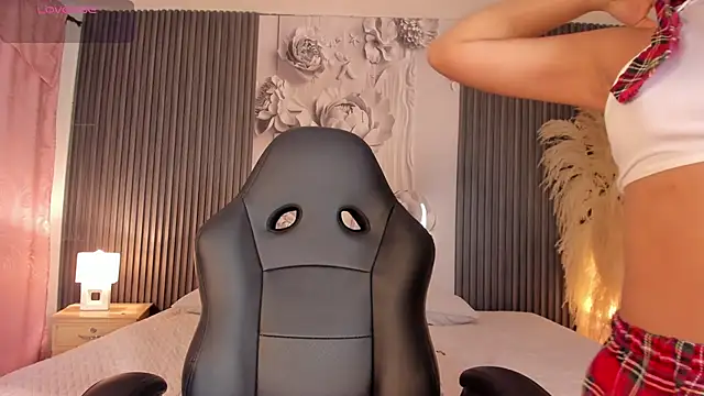 CarolineFyre webcam