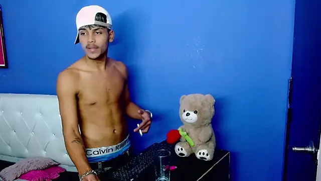 Angel_foxc13 webcam