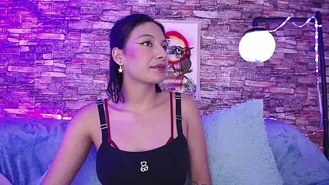 bellanovacs live cam on StripChat