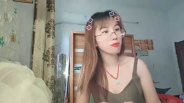 Lili_666 webcam