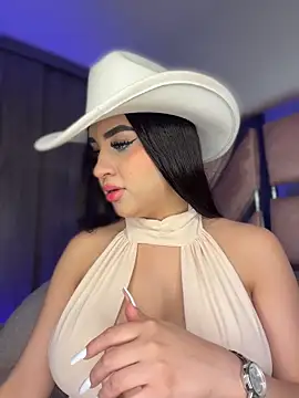 LindseyMos live cam on StripChat