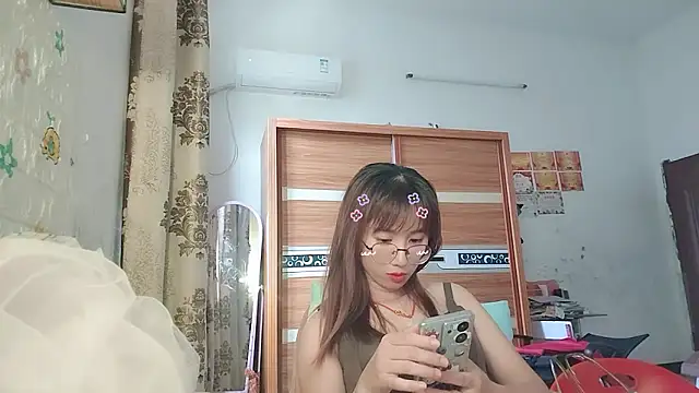 Lili_666 webcam
