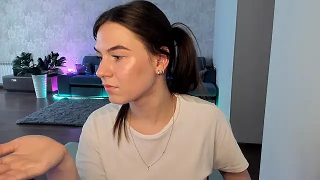 luna_lust_212 live cam on StripChat