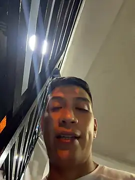 OliverWest04 webcam
