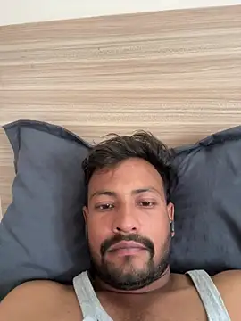 newdelhiBOY_ webcam