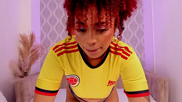 Nikki_Rousmel webcam