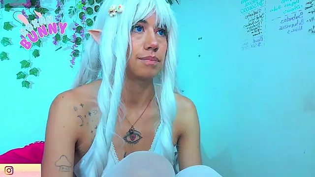 Roxanbunny1 webcam