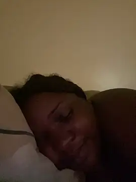 sweet18creamybigpussy webcam