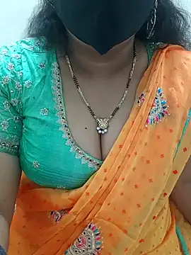 luci-queen webcam