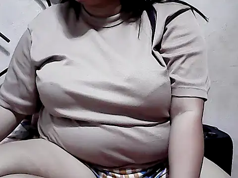HornyPussie69 webcam