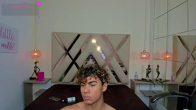 Anyelo_Twink webcam
