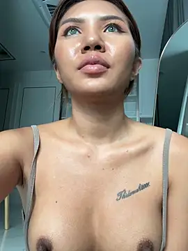 Alittleasiangirl webcam