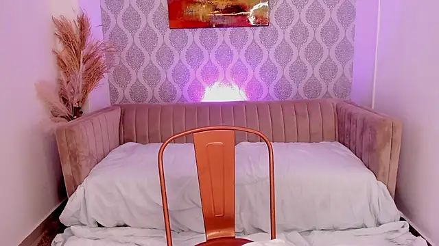 Nikki_Rousmel webcam