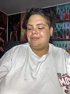 Hailey_Curvy webcam