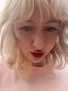 RonnieKiss webcam
