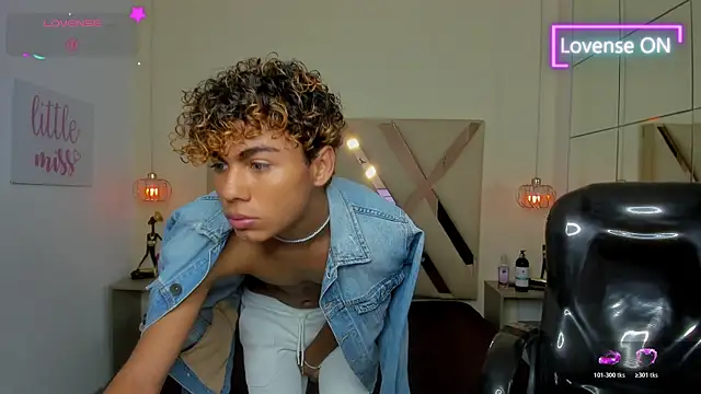 Anyelo_Twink webcam