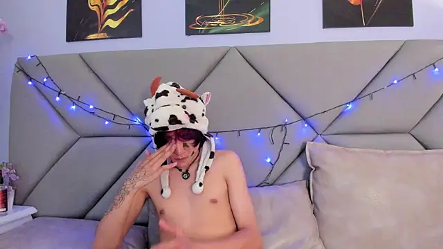 Mika_love_milo webcam
