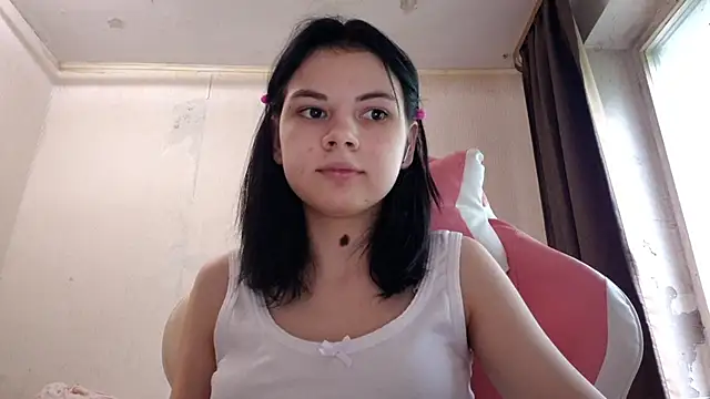 MilaTease webcam