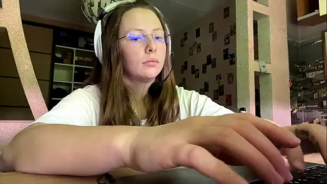 AlisonOhlmacher webcam