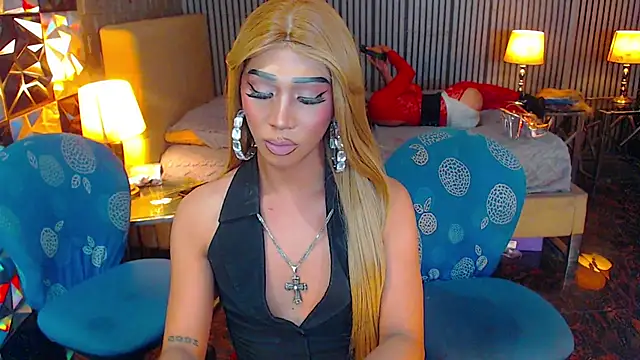 Model: AudreyMilesTrans
