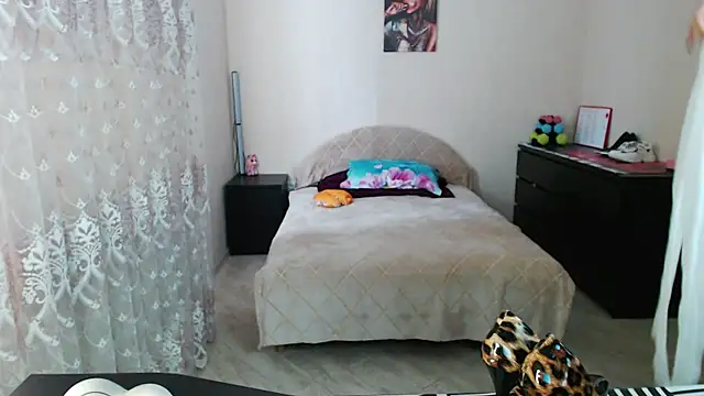 Kriss_brunette_5 webcam